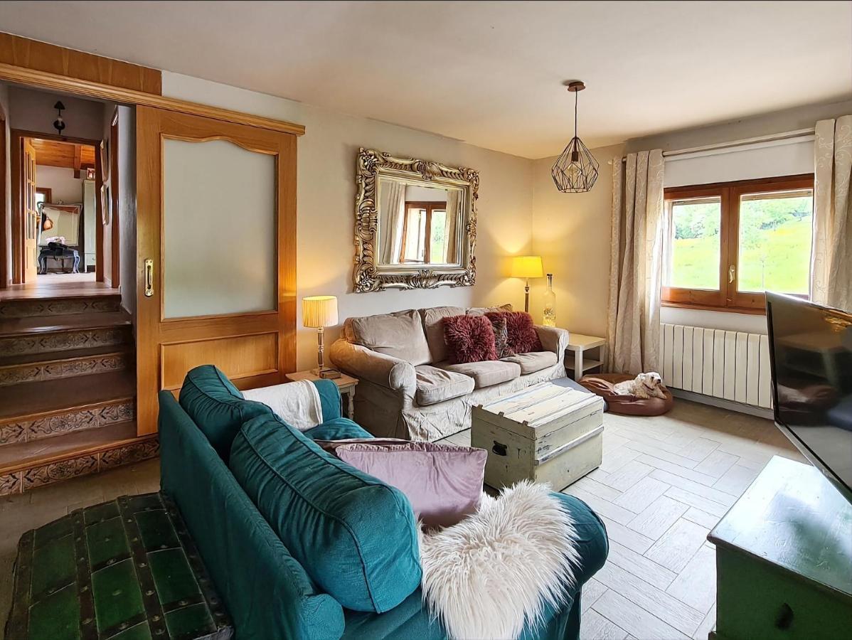 Harveys Homestay - Adults Only Mieres  Buitenkant foto